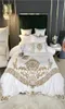 Bedding Sets White Luxury European Royal Gold Bordado 60s Cetin Silk Cedding Bedding Set Duvet Capa Cama Linho ajustado Pill2821651