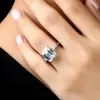 Anillo de promesa de moissanite, anillo de diamante grande de 4 quilates de esmeralda, 3 piedras anillos de compromiso para mujeres, joyería de diseñador de bodas, 4ct d de color blanco blanco plateado plateado plateado