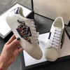 Designers bi sneakers män kvinnor casual skor äkta läder broderi klassisk sko python broderad tiger bin sko stor storlek 48 med box w5c1