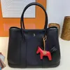 Togo peau de vache femmes unique épaule fourre-tout jardin portable shopping seau 70% de réduction magasin en gros