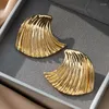 Boucles d'oreilles élégantes feston de coquille de mer pour femmes créativité de la personnalité de concepteur Couleur métallique