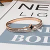 Bangle American Fashion Ornament Stal nierdzewna pojedyncza bransoletka Bransoletka biżuteria Rose Gold Clover Titanium289e