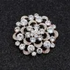 Diamond Crystal Silver Flowert Flowet adapté aux mariages pour femmes Fêtes de mariée Bouquets Round Broches Transparent 231222
