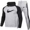 Designer Fashion Men Sweins à sweat à capuche long à manches longues et pantalons longs trackpants Street Sports Sports Sports Running Basketball Football Men and Women Y2K