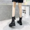 Botas de cuero de diseño para mujeres de doble letra