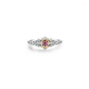 Cluster Anneaux LR02751 Lefei Fashion Luxury Diamond-set Col classique Couleur Moisanite Design 1ct Round Round For Charm Women S925 Silver Jewelry