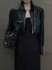 Veste noire punk en cuir pour femmes