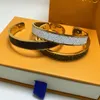 Woman Designer Bracelet Fashion Bracelets for Man Women Jewelry Bracelet Jewelry 2 Color Optional no BOX300u
