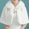 Sciarpe donne imitazione pelliccia per le spalle accessori per matrimoni da sposa eleganti peluche inverno.