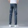 Mäns jeans mode män stretch ljus blå jeans företag lösa klassiska jeans casual denim långa byxor smal fit man cool pappa retro byxor j231222