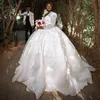 Abiti da sposa ASO EBI taglie forti per le maniche lunghe della Principessa Abito da sposa in pizzo applicato in pizzo per donne nere africane Spose splendide abiti da sposa raso a livello CDW167