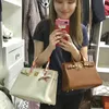 70% fabriksuttag utanför Lychee Grain Cow Leather Women's Wedding Bride Portable One Diagonal Bag till försäljning