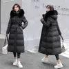 Jackets femininos Inverno novo Down Cotton Coat Longa Longa até o joelho de colarinho de pele grande versão coreana Faixa Slim e Slimming Cisting Cotton Casat