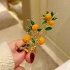 Brooches Fruit Persimmon Fleur pour hommes et femmes Épingles en émail rétro convient aux accessoires de cheongsam 2024 ans cadeau de broche