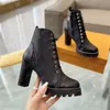 Laureate Boots Mujeres Plataforma High tacones Boot de tobillo Autumn Winter Fashion Lace-Up Booties Martins Classic Ladies Desert Star Trail Boot