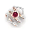 3PCS Set Exquis 18K Rose Gol Ruby Ruby Fleur Anniversaire Proposition Bijoux Femmes Engagement Bague de mariage Engagement Bague d'anniversaire PAR215U