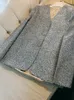 2024 Spring grijze Sliver Solid Color Tweed Blazers lange mouw V-hals met enkele borsten met een borstelige lagen H3N261545