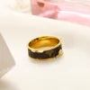 Klassiek ontwerp charme ring lente nieuwe luxe trouwring klassiek merk logo box verpakking 18k gouden vergulde liefde cadeau ring