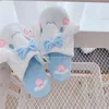 Kapcie biały pies kreskówka kobiet dziewczyna japońskie anime płaskie pluszowe buty w pomieszczeniach bez poślizgu swobodny niebieski cynamoroller wiosenny jesień