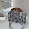 Élégant Femmes Épaule 25cm Cuir Brillant Plein Diamant Vérifier Sier Matériel Boucle En Métal Sac À Main Bandoulière Maquillage Sac Aéroport Sacs Banquet Sacoche