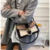 Высококачественная женская сумка через плечо на одно плечо, новинка 2023 года, модная маленькая квадратная знаменитая сумка через плечо 3647