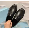 Tous les mocassins assortis chaussures décontractées chaussures de robe délicates simples deigner de style anglais petit chaussures en cuir semelles épaisses confortables chaussures célibataires françaises confortables