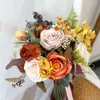 Fiori del matrimonio Whitney Collection 2023 Autumn Yellow Mix con rose arancioni Nature Bouquet de Mariage