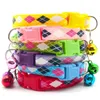 Hundebekleidung 5pcs niedliche Glockenblockkragen für Katzen Welpen Fashion Haustierkragen Bunte Muster Vorräte Pflege