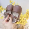 First Walkers Fashion Fashion Mabn Girls's Leather Shoes Solid Color Antip Slip Одинокая мягкая подошва повседневная ходьба дети