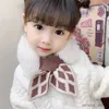 Szaliki owijają zimowe pluszowe szalik dla niemowląt urocze zagęszcza ciepłe szaliki dla niemowlęcia dla niemowlęcia Koreańska miękka maluch dzieci