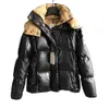 Veste pour femmes d'hiver à capuche en manteau épaissie de manteau chaud simple à double fermeture à glissière à double fermeture à glissière à manches longues