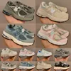 Småbarn 2002r sneakers designer barn springskor pojkar flickor ungdom grå svarta barn tränare baby casual promenad sneaker låg löpare sko w5sm#