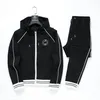 Mens Tracksuit 두 조각 세트 재킷 긴 슬리브와 바지와 편지 패션 스타일의 봄 가을 아웃복 스포츠 세트 트랙 정장 M-3XL SS