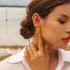 Boucles d'oreilles en peluche allme lèvres métalliques drôles épais pour les femmes homme unisexe 18k en or PVD