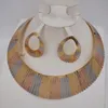 Örhängen halsband av hög kvalitet Dubai guldsmycken uppsättningar 3 färg örhänge och hänge för fru festgåvor afrikanska kvinnor set301v