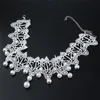 Chokers Elegant Vintage Imitation Pearl White Lace Statement Choker Halsband Brudsmycken för kvinnor Bröllop Fashion275T