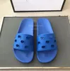 Boyutlar 36-46 Erkek Kadın Tasarımcı Terlik Çiçek Terlik Düz Sandalet Kauçuk Brokar Terlik Katırları Flip Flops Plaj Ayakkabıları Somunlar Ücretsiz Nakliye Terlik