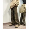 Herren Jeans Leopard Printed Jeans Männer Mode Retro gedruckte Vintage Jeans Herren Streetwear Hip-Hop Loose Wide Leg Jeans Herren Jeanshosen J231222