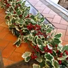 Dekorativa blommor 1,75 m Artificial Holly Leaves Vine Red Berries Christmas Rattan Diy Garland Wreath Xmas Tree Hnaging Ornamente Home
