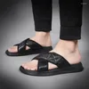 Slippers Groot-Brittannië Loafers Flip-Flops Form Men 2023 Zomerontwerper Echte lederen mode Casual strandschoenen Man