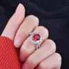 Cluster ringen live high-definition 3 kunstmatige ruby ​​ring ingelegde eenvoudige en gulle opening kleurschat vrouw