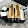 Designerschuhe Paris Marke Chanelliness Schuhe Schwarze Ballett Flats Schuhe Frauen Frühling gesteppt echtes Lederrutsch auf Ballerina Luxus runde Zehen Damen Anzugschuhe