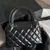 Bolsa de ombro de designer feminina Bag de luxo de crossbody CC Metal Lettered Lexury Luxury ombro de espelho preto espelho Bolsa de qualidade Bag clássica de alta qualidade