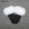 Gant de cuir authentique de la femme hiver chaude réalité gants de fourrure en peau de mouton de mode Natural Natural Fluffy S7200 231222