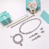 Nouvelle arrivée Collier en acier inoxydable 316L avec lien de connexion creuse pour les femmes Collier de mariage Bracelet Oreillette Femmes Bijoux Gift 188o