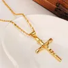 Män korsar halsband hänge kvinnor inri juses crucifix kristendomen smycken 24k gult fast guld gf inbi Jesus av Nazareth King214T