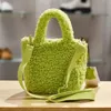 2023 New Women Hairy Handbag Designer Bag Bag Bag Bag Bag Bag Bag Propeledile Style Hot Hot Root