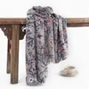 Écharpe écharpe en cachemire pour les femmes de style chinois rétro Camellia hiver imprimé collier col élégant luxe léger cape