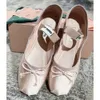 Luxe Strikzijde Ronde neus dames ballet platte schoenen riem boot designer schoenen onderkant Mary Jane comfortabele retro elastische band Ondiepe mond enkele schoen