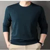 Camisetas masculinas 2023 Primavera e outono Top de mangas compridas T-shirt Moda Sweater Casual Versátil